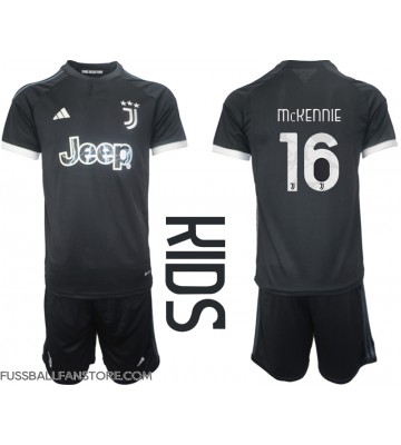 Juventus Weston McKennie #16 Replik 3rd trikot Kinder 2023-24 Kurzarm (+ Kurze Hosen)